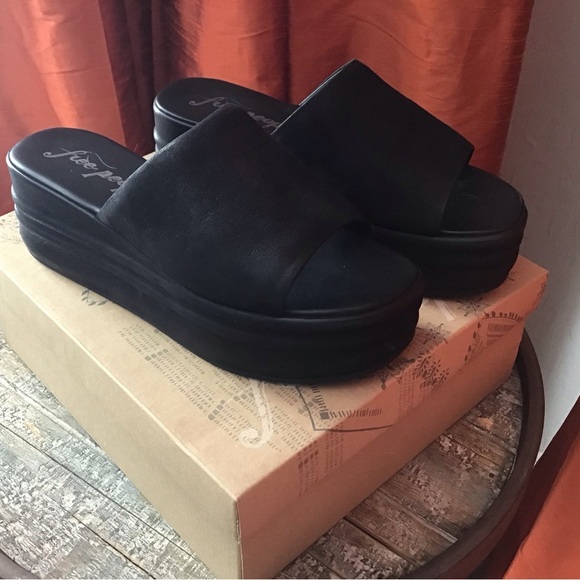 Free People Black Platform Slide Sandals - Picture 6 of 9